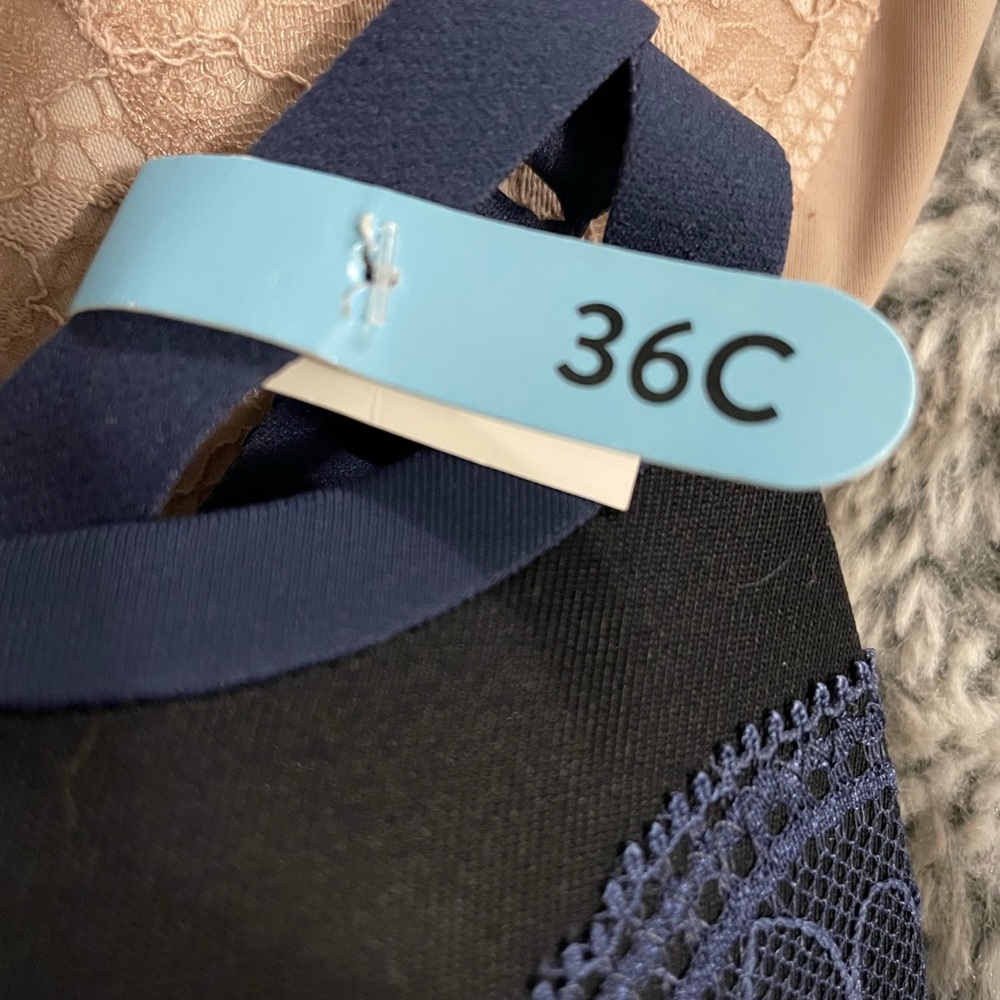 36C - Picture 3 of 7